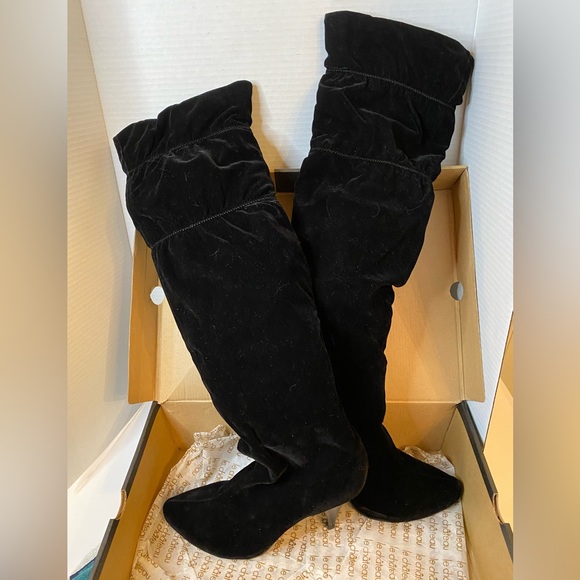 EUC Women's Size 8 Black Velour Over the Knee High Heeled Boots Shoes Dress - Picture 3 of 10
